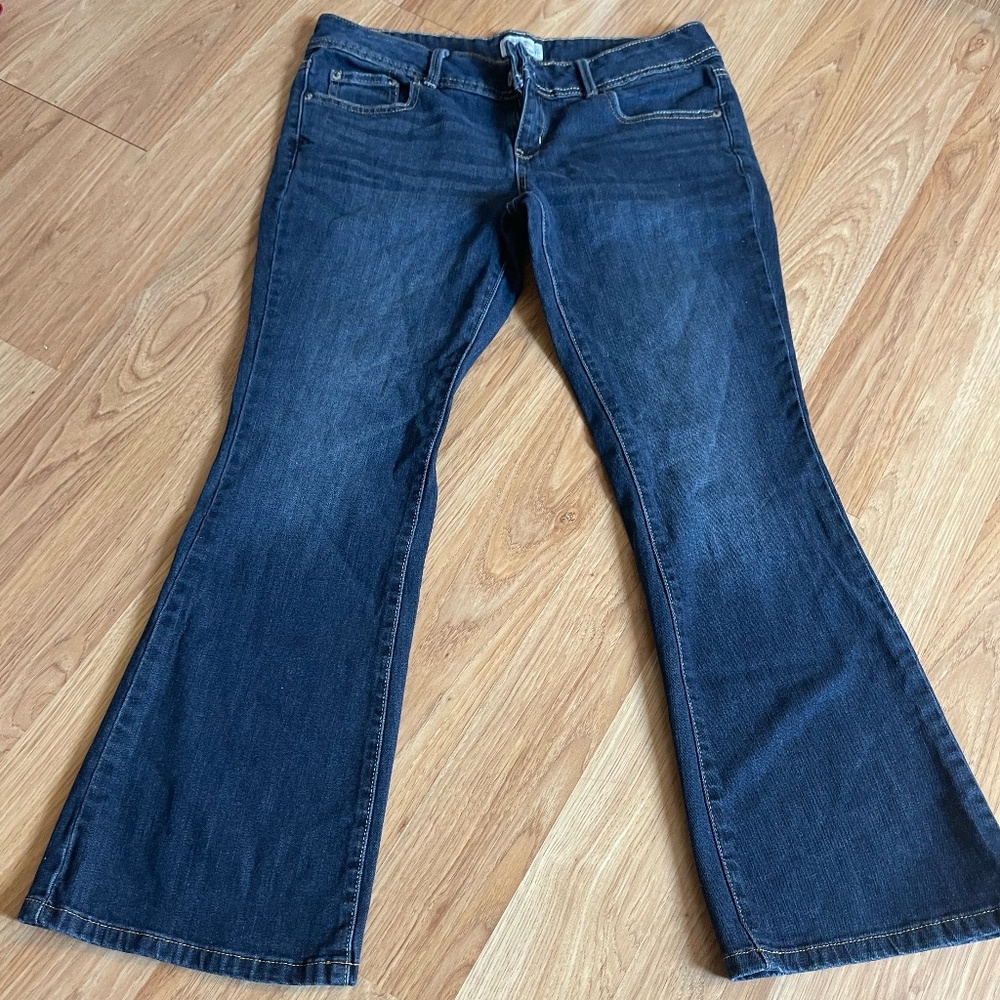 AEROPASTLE "Hailey Flare" jeans size 11/12 short (NWOT)